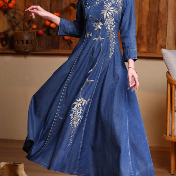 Vintage Blue O-Neck Embroidered Button Long Denim Dresses Spring