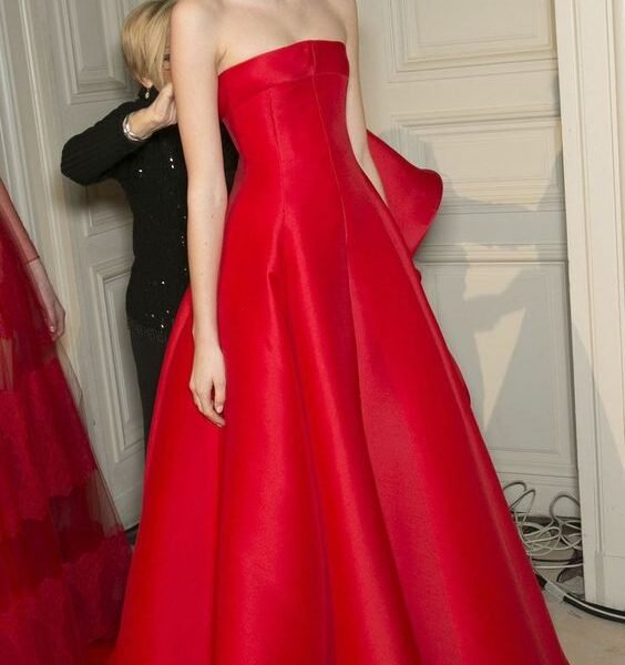 Fancy Ball Gown Strapless Red Satin Long Prom Dresses Ruffles Evening Dress C2642
